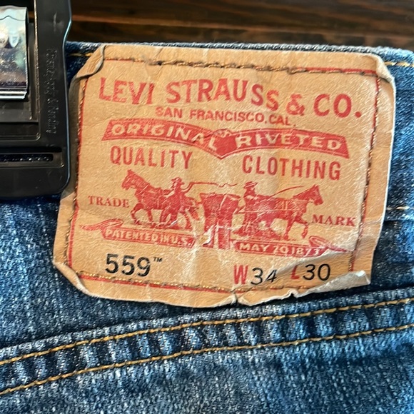 Levi Jeans - Picture 3 of 4